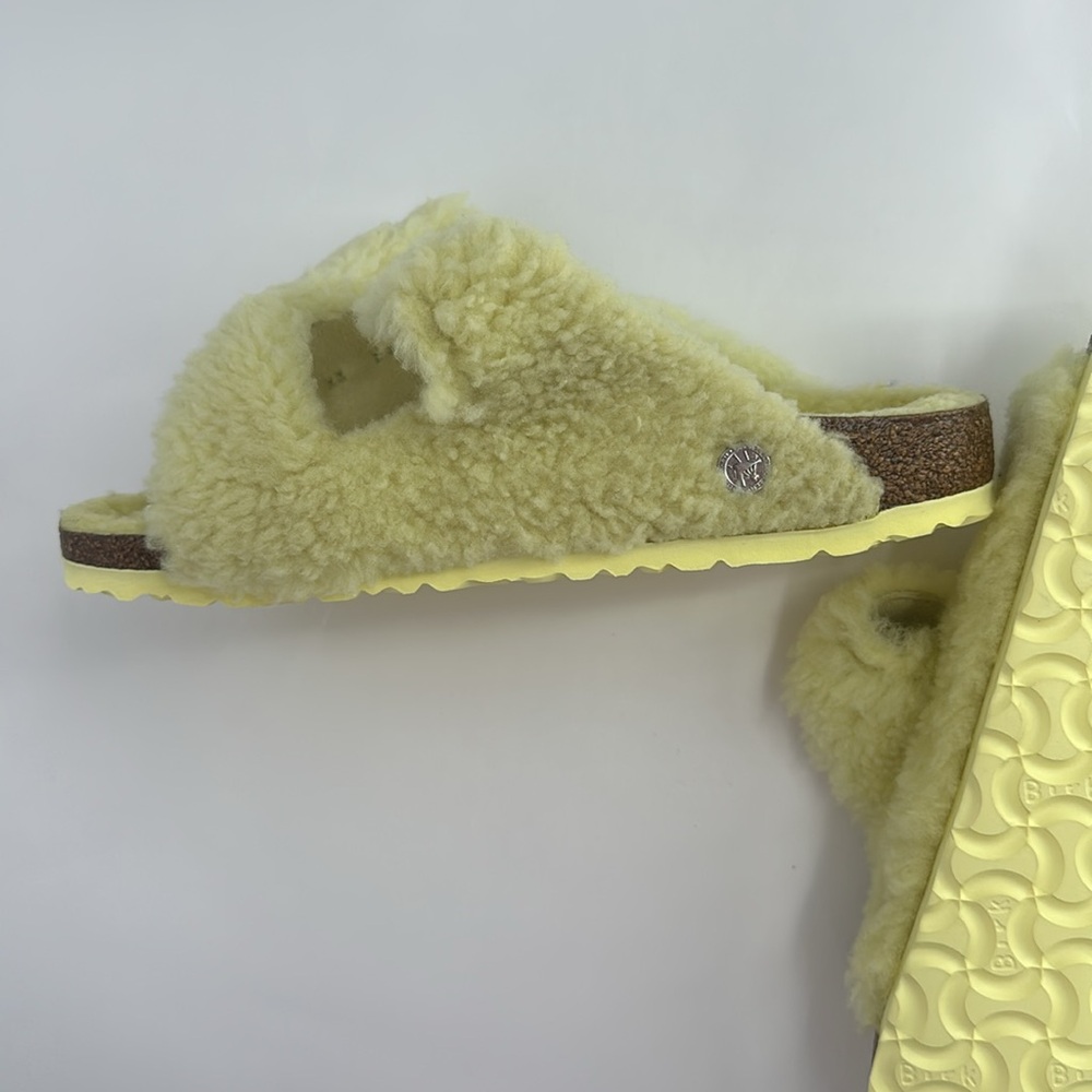 NWT Birkenstock Arizona Big Buckle Shearling - Popcorn - Size 39 - Picture 4 of 5